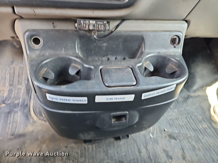 image for item DO2784 2000 Chevrolet Express 2500  van