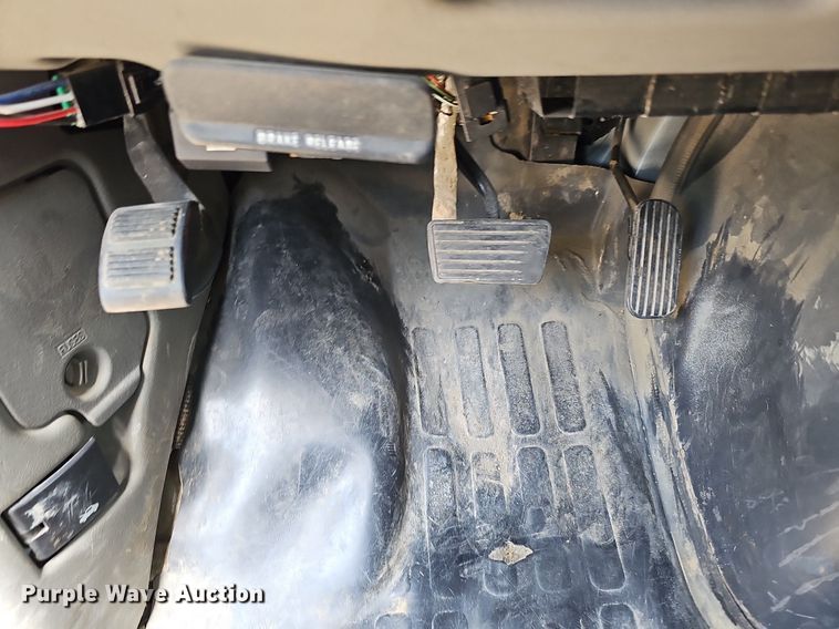 image for item DO2784 2000 Chevrolet Express 2500  van