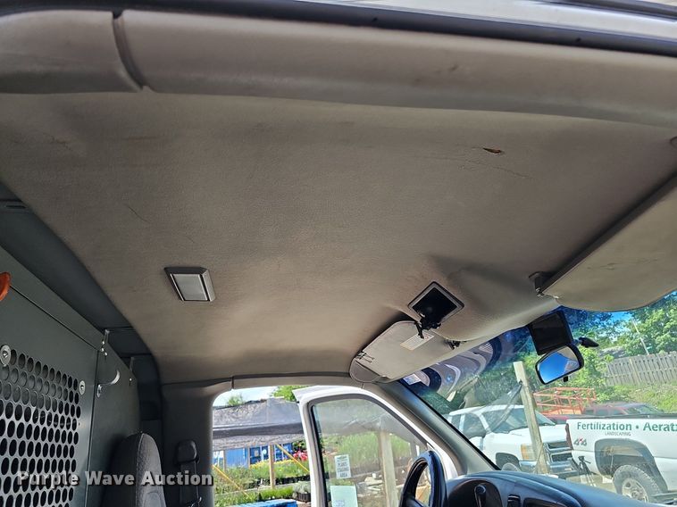 image for item DO2784 2000 Chevrolet Express 2500  van