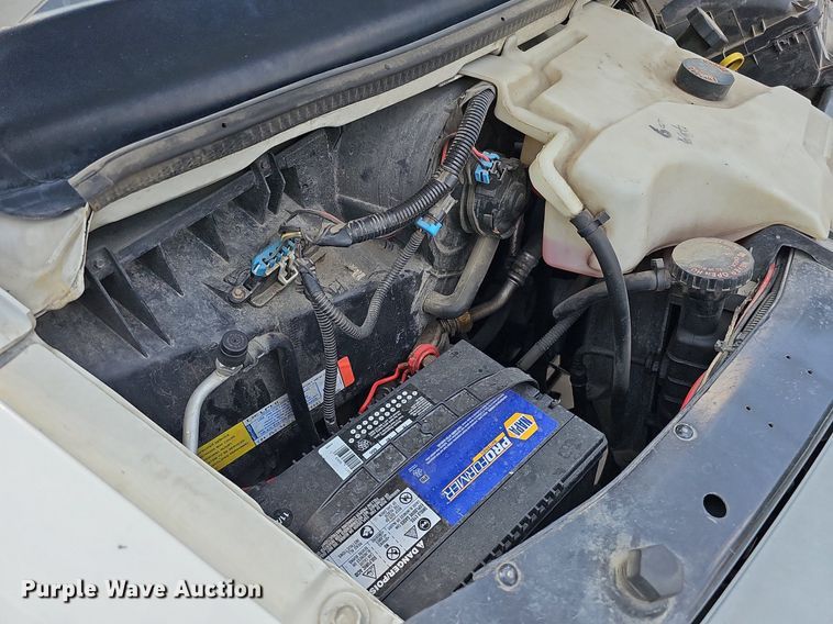 image for item DO2784 2000 Chevrolet Express 2500  van