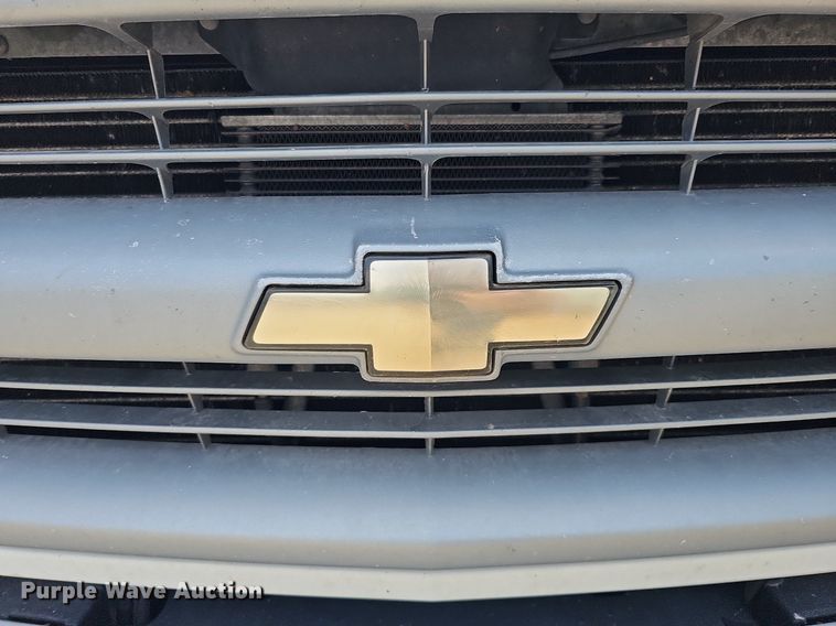 image for item DO2784 2000 Chevrolet Express 2500  van