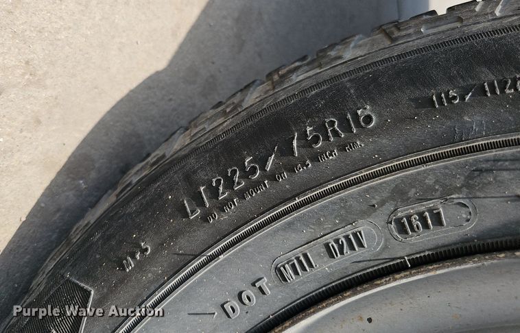 image for item DO2784 2000 Chevrolet Express 2500  van