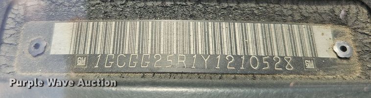 image for item DO2784 2000 Chevrolet Express 2500  van