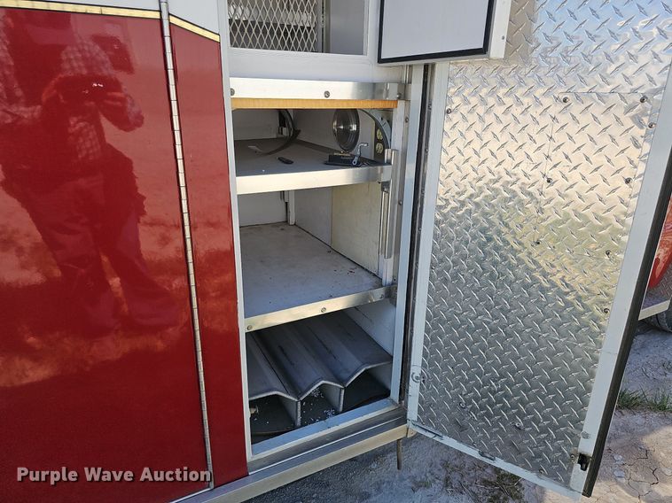 image for item DO2794 2006  Ford F350 Super Duty XLT  ambulance