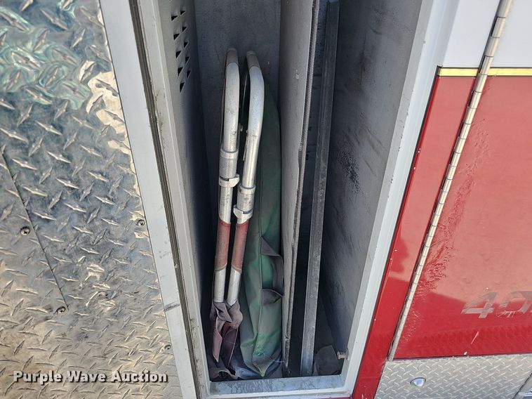 image for item DO2794 2006  Ford F350 Super Duty XLT  ambulance