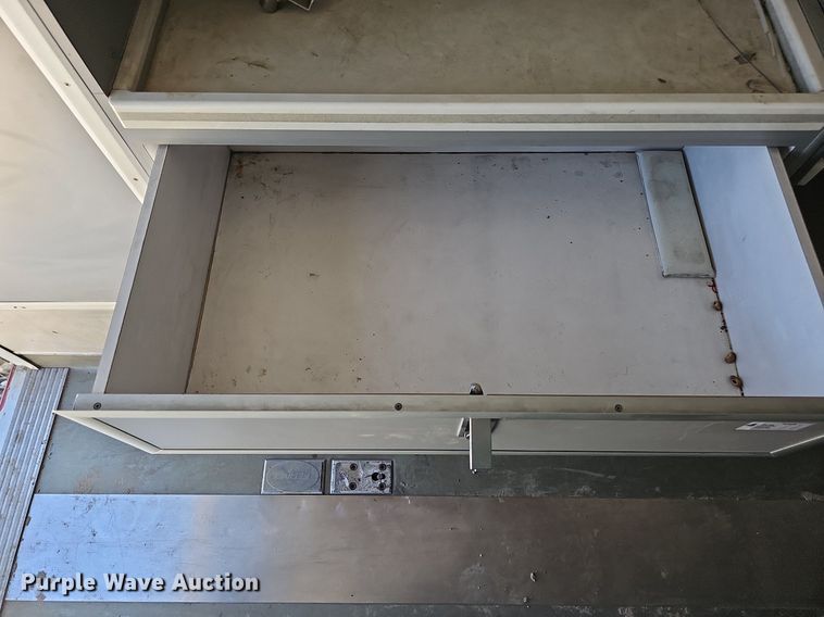 image for item DO2794 2006  Ford F350 Super Duty XLT  ambulance