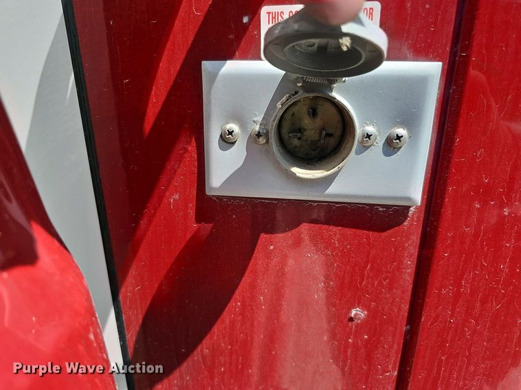 image for item DO2794 2006  Ford F350 Super Duty XLT  ambulance