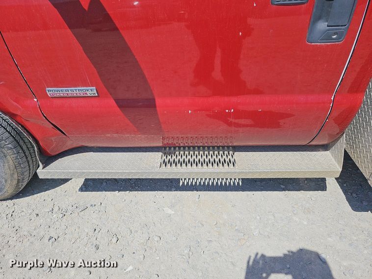 image for item DO2794 2006  Ford F350 Super Duty XLT  ambulance