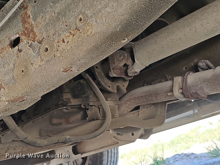 image for item DO2794 2006  Ford F350 Super Duty XLT  ambulance