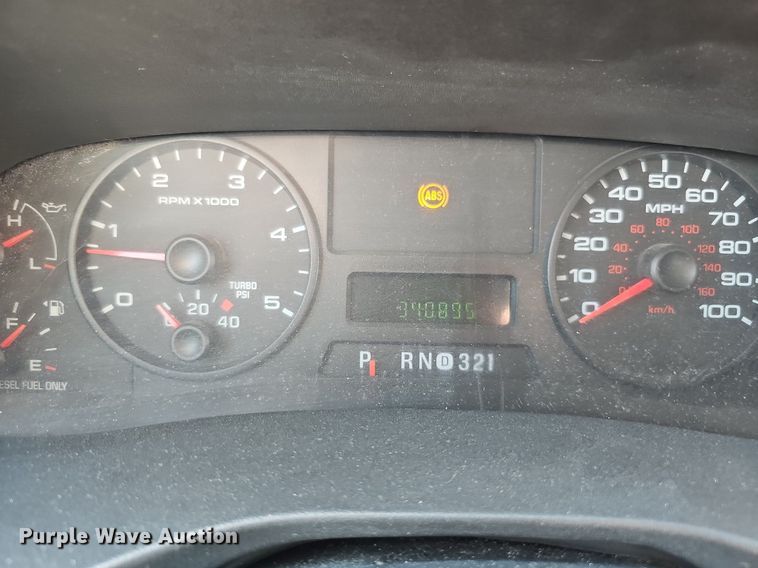 image for item DO2794 2006  Ford F350 Super Duty XLT  ambulance