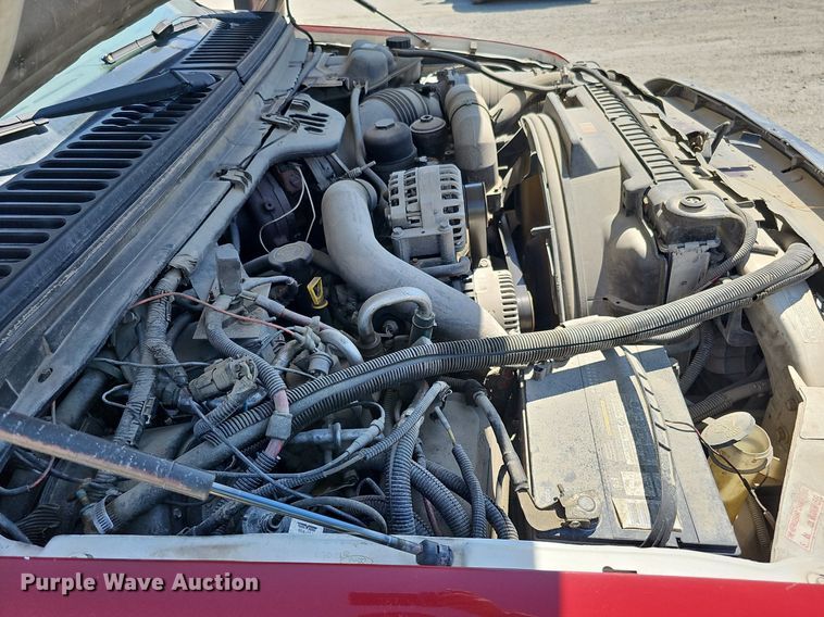 image for item DO2794 2006  Ford F350 Super Duty XLT  ambulance