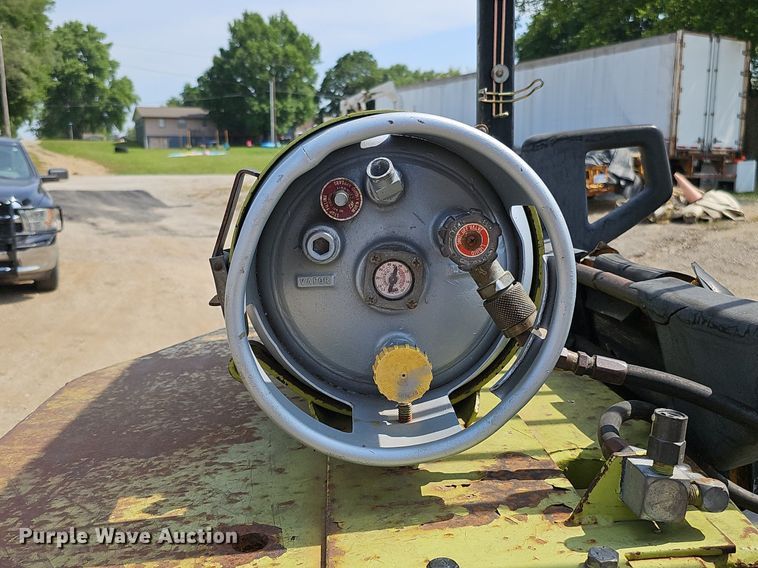 image for item DO2806 Clark C500-S100  forklift