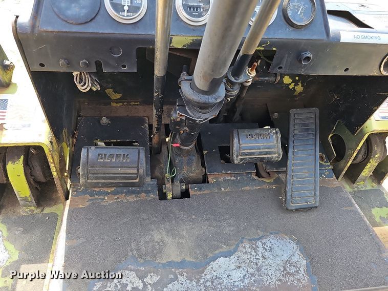 image for item DO2806 Clark C500-S100  forklift