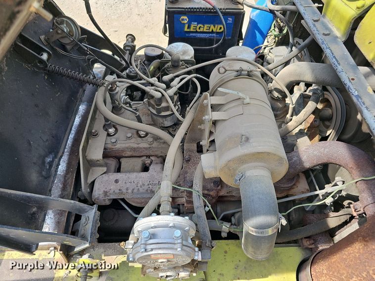 image for item DO2806 Clark C500-S100  forklift