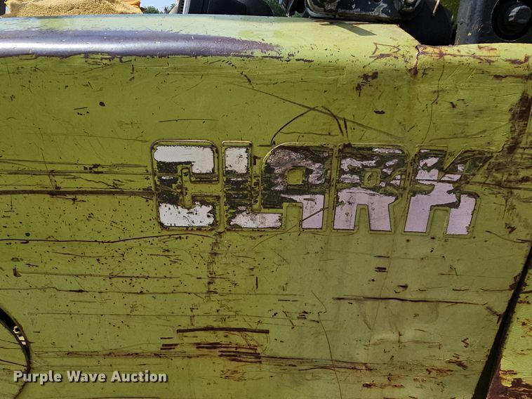 image for item DO2806 Clark C500-S100  forklift