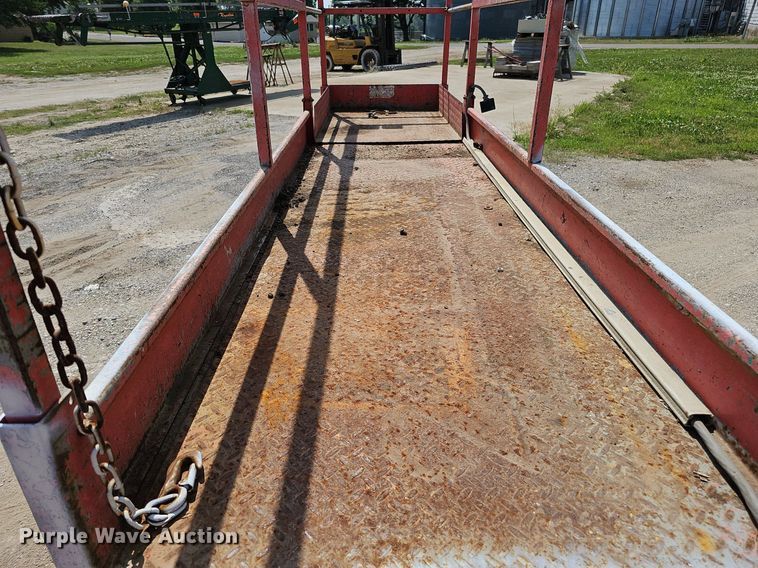 image for item DO2808 1995 SkyJack SJII 3220  scissor lift