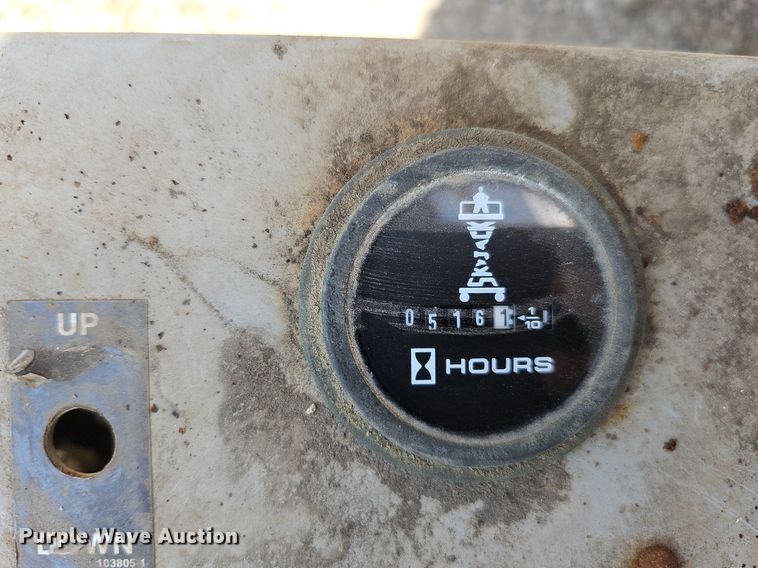 image for item DO2808 1995 SkyJack SJII 3220  scissor lift