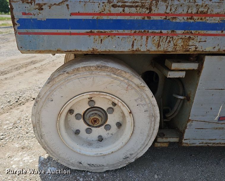 image for item DO2808 1995 SkyJack SJII 3220  scissor lift