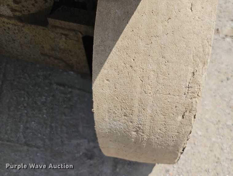 image for item DO2808 1995 SkyJack SJII 3220  scissor lift