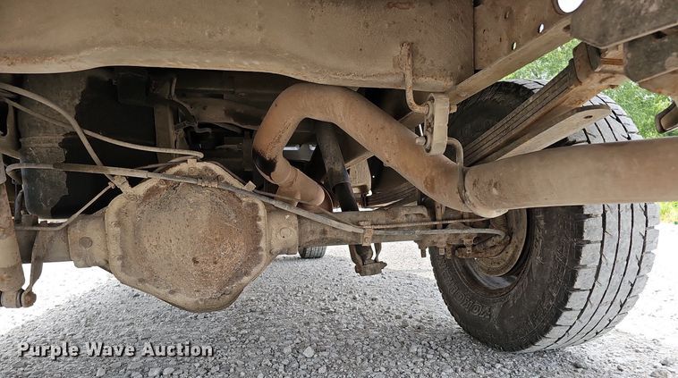 image for item DO2810 2006 GMC Sierra 2500HD  pickup truck