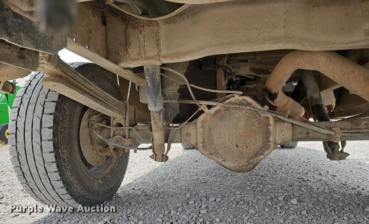 image for item DO2810 2006 GMC Sierra 2500HD  pickup truck