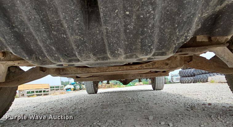 image for item DO2810 2006 GMC Sierra 2500HD  pickup truck