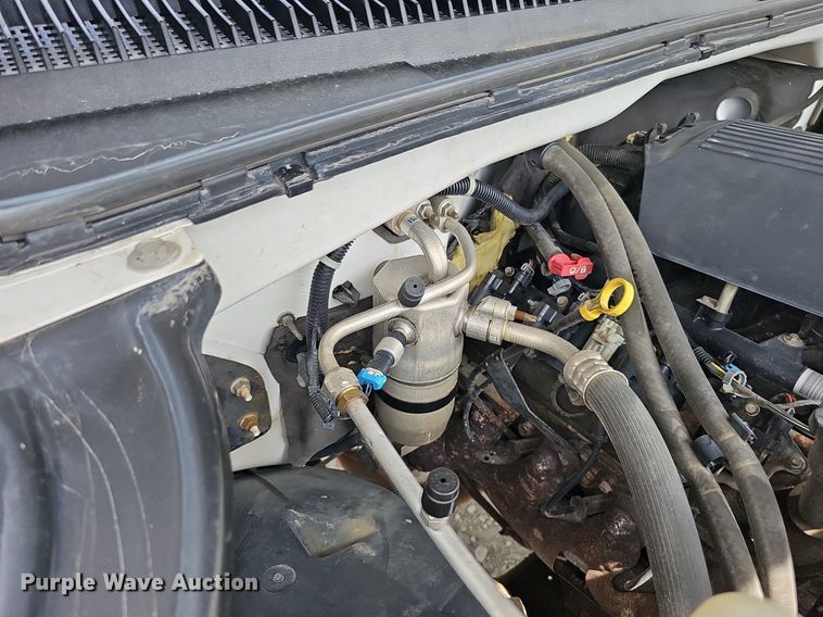 image for item DO2810 2006 GMC Sierra 2500HD  pickup truck