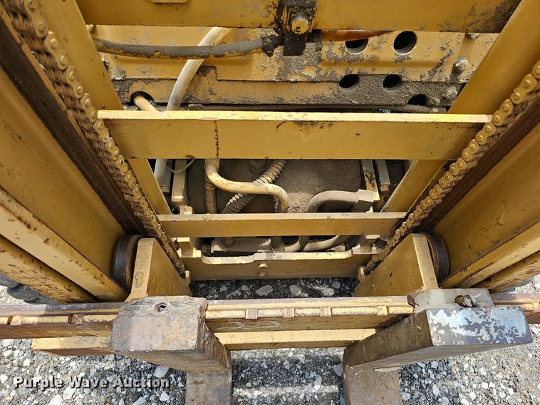 image for item DO2819 Komatsu FG14L-12  forklift