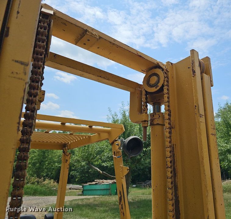 image for item DO2819 Komatsu FG14L-12  forklift