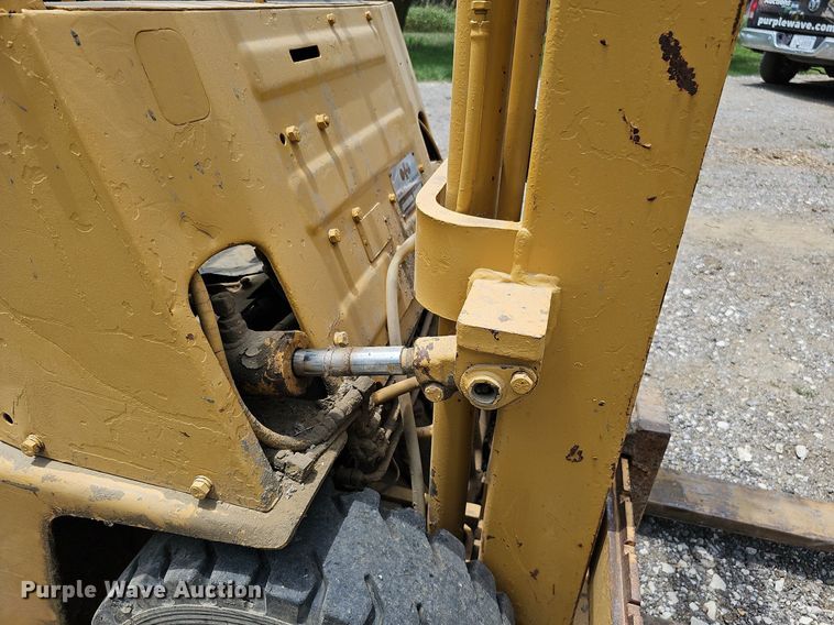 image for item DO2819 Komatsu FG14L-12  forklift