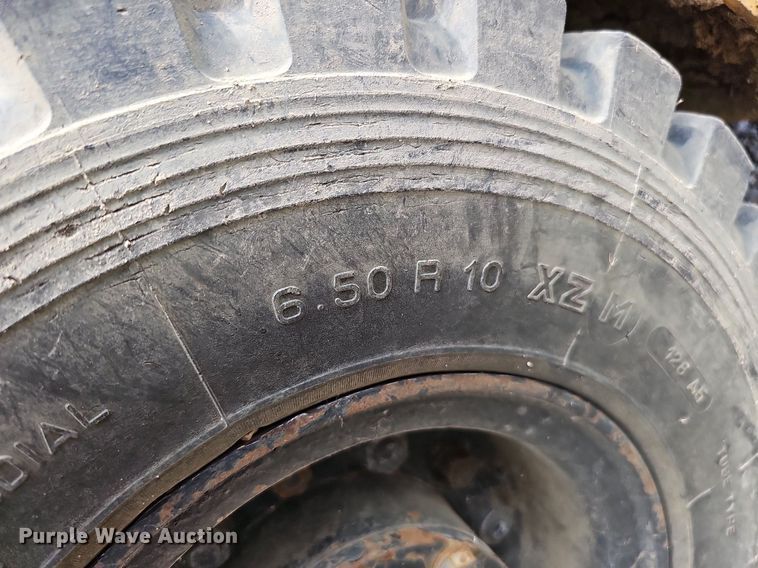 image for item DO2819 Komatsu FG14L-12  forklift