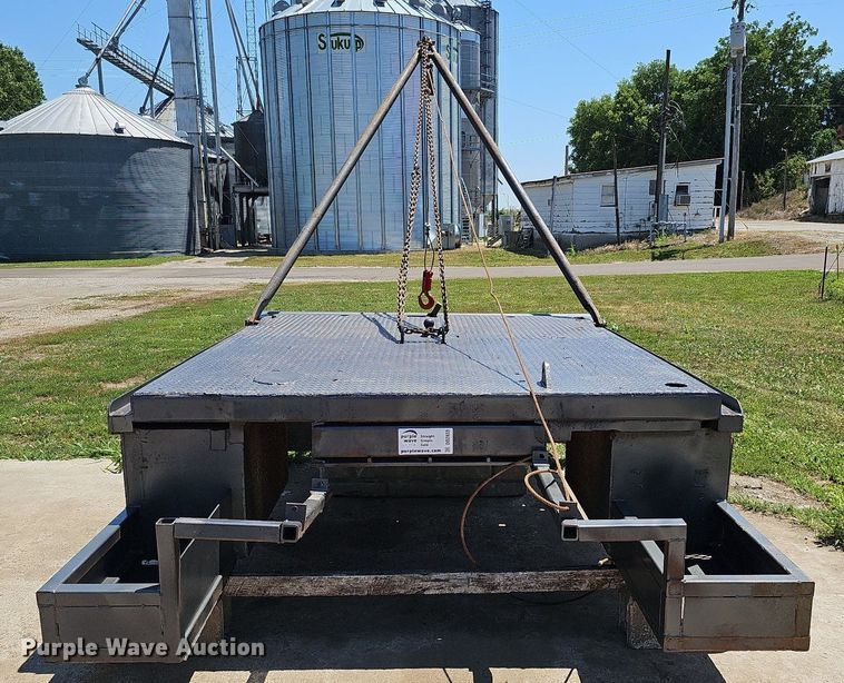 image for item DO2833 Steel winch truck bed