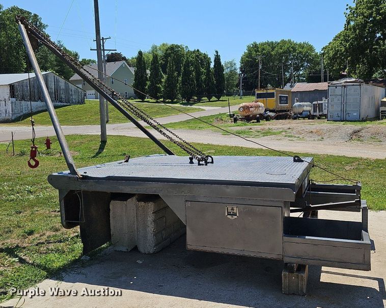 image for item DO2833 Steel winch truck bed