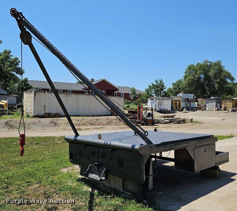 image for item DO2833 Steel winch truck bed