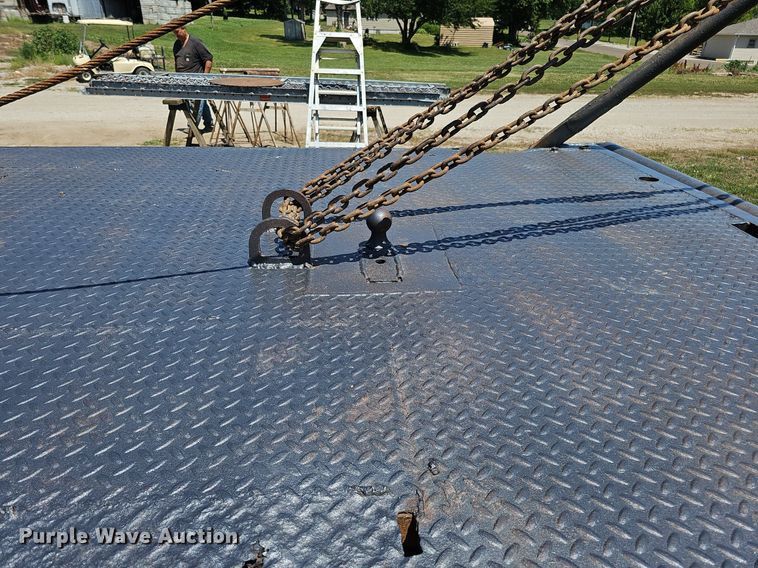 image for item DO2833 Steel winch truck bed