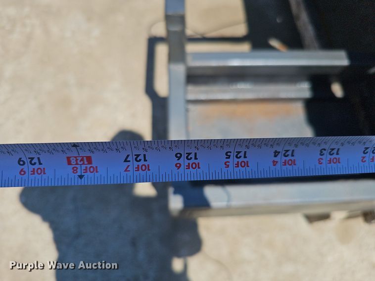 image for item DO2833 Steel winch truck bed