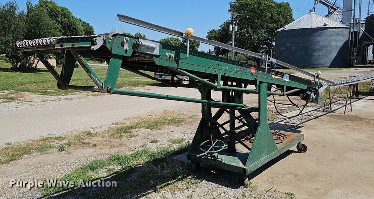 image for item DO2835 Rapistan 601-15-S-2418-3/4  box conveyor system