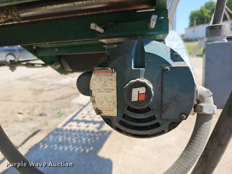 image for item DO2835 Rapistan 601-15-S-2418-3/4  box conveyor system