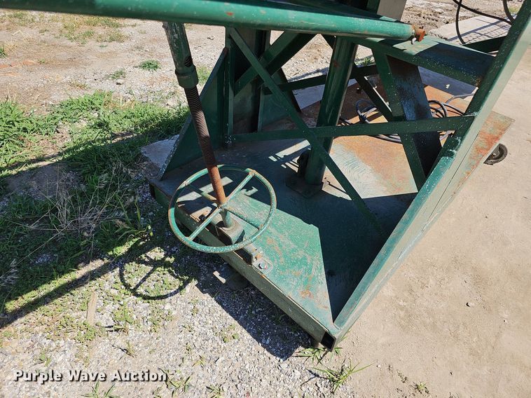 image for item DO2835 Rapistan 601-15-S-2418-3/4  box conveyor system