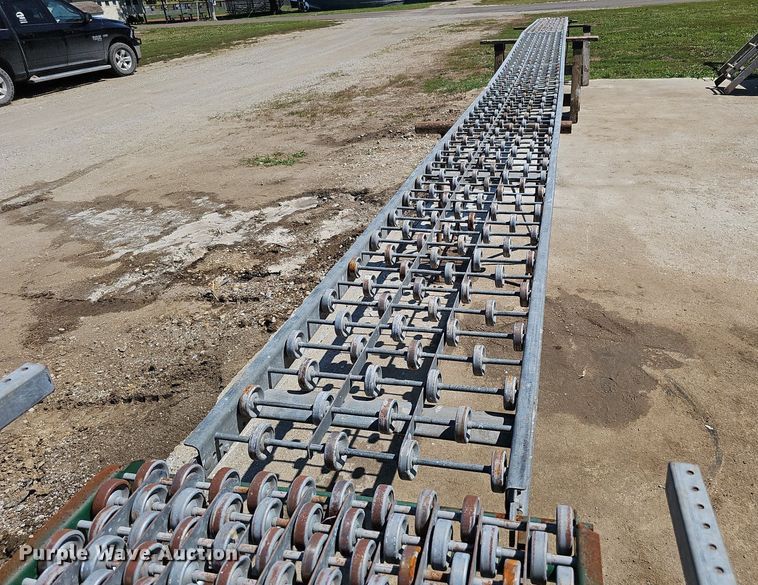 image for item DO2835 Rapistan 601-15-S-2418-3/4  box conveyor system