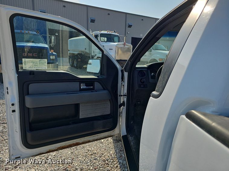 image for item DO2839 2014 Ford F150 XL  pickup truck