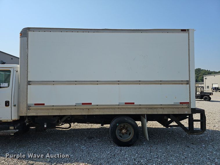 image for item DO2842 2001 Freightliner FL50  box truck