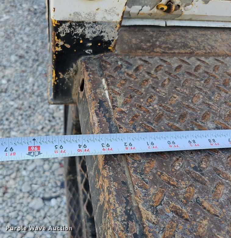 image for item DO2842 2001 Freightliner FL50  box truck