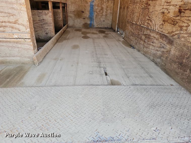 image for item DO2842 2001 Freightliner FL50  box truck