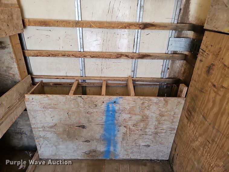 image for item DO2842 2001 Freightliner FL50  box truck