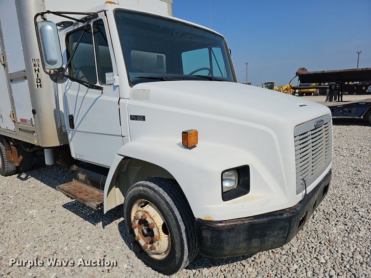 image for item DO2842 2001 Freightliner FL50  box truck