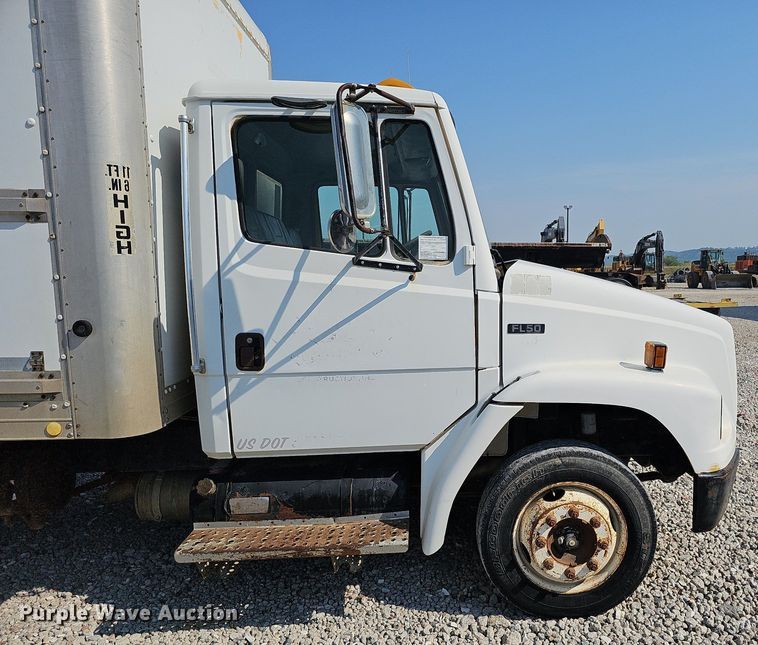 image for item DO2842 2001 Freightliner FL50  box truck
