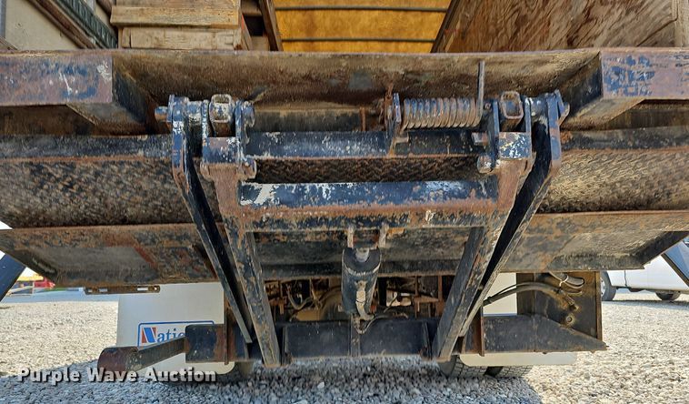 image for item DO2842 2001 Freightliner FL50  box truck