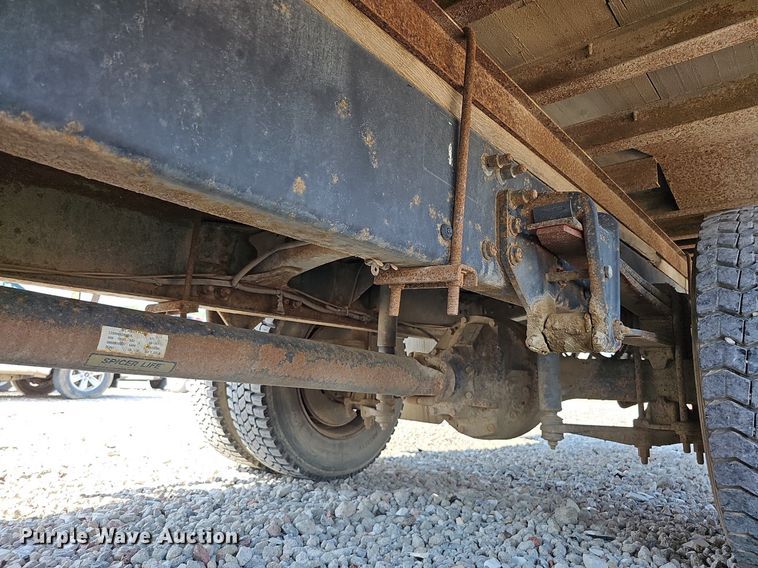 image for item DO2842 2001 Freightliner FL50  box truck