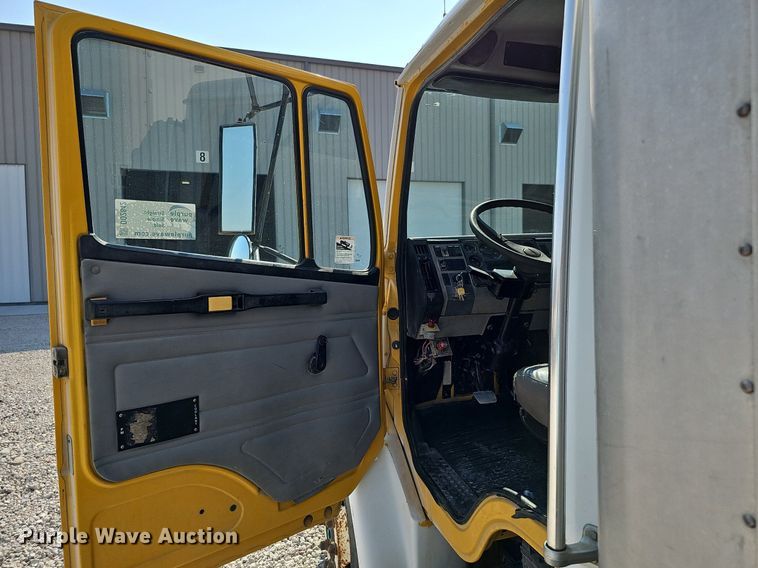 image for item DO2842 2001 Freightliner FL50  box truck